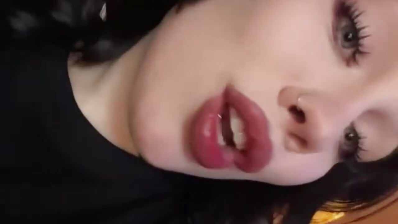 Bb Loud - video by Amili67 cam model
