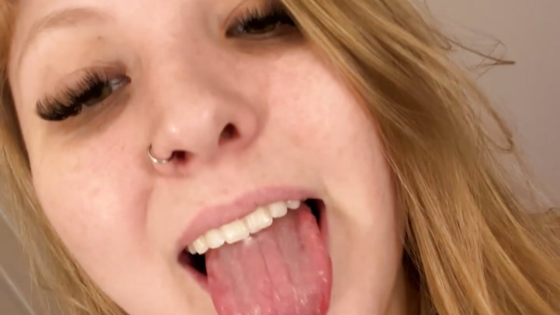 spit in my mouth pls - video by blonde__baby cam model
