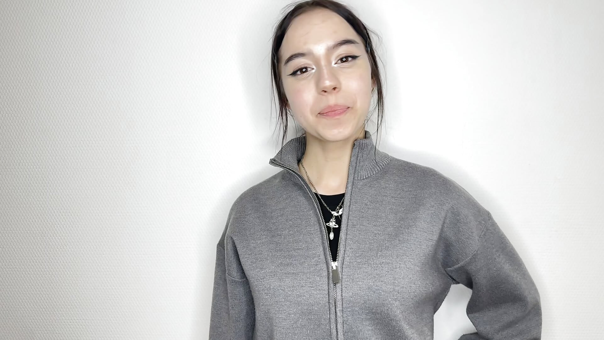 cutie me - video di RinaDecos modella di cam