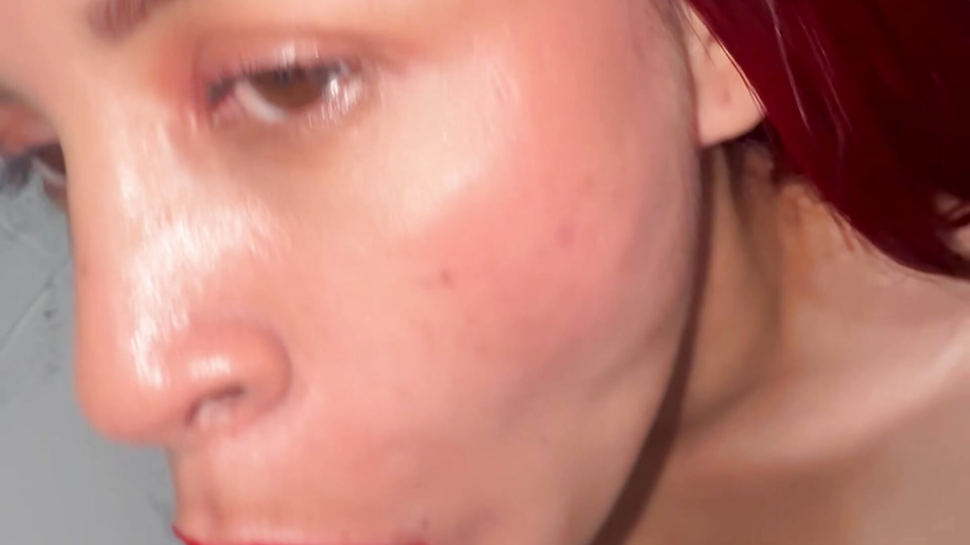 blowjob in the bathroom 😈 - vídeo de la modelo de cam Isabella-lux