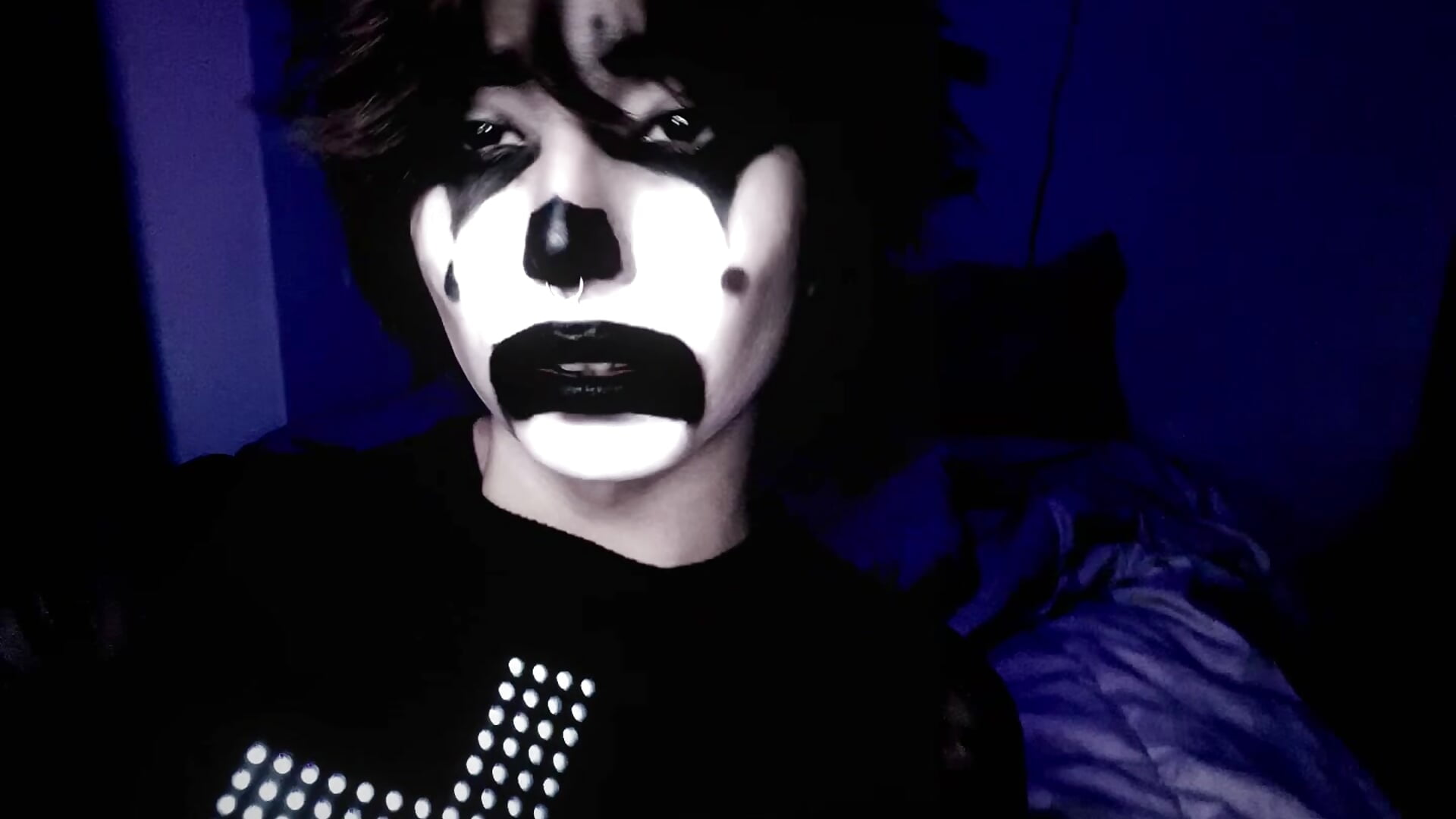 Welcome October 🎃😈 - video by Aronn_44 cam model
