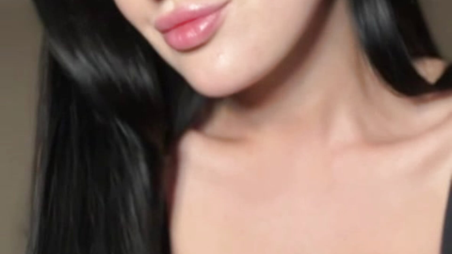 Follow me and don’t lose me - video by Evaryn cam model