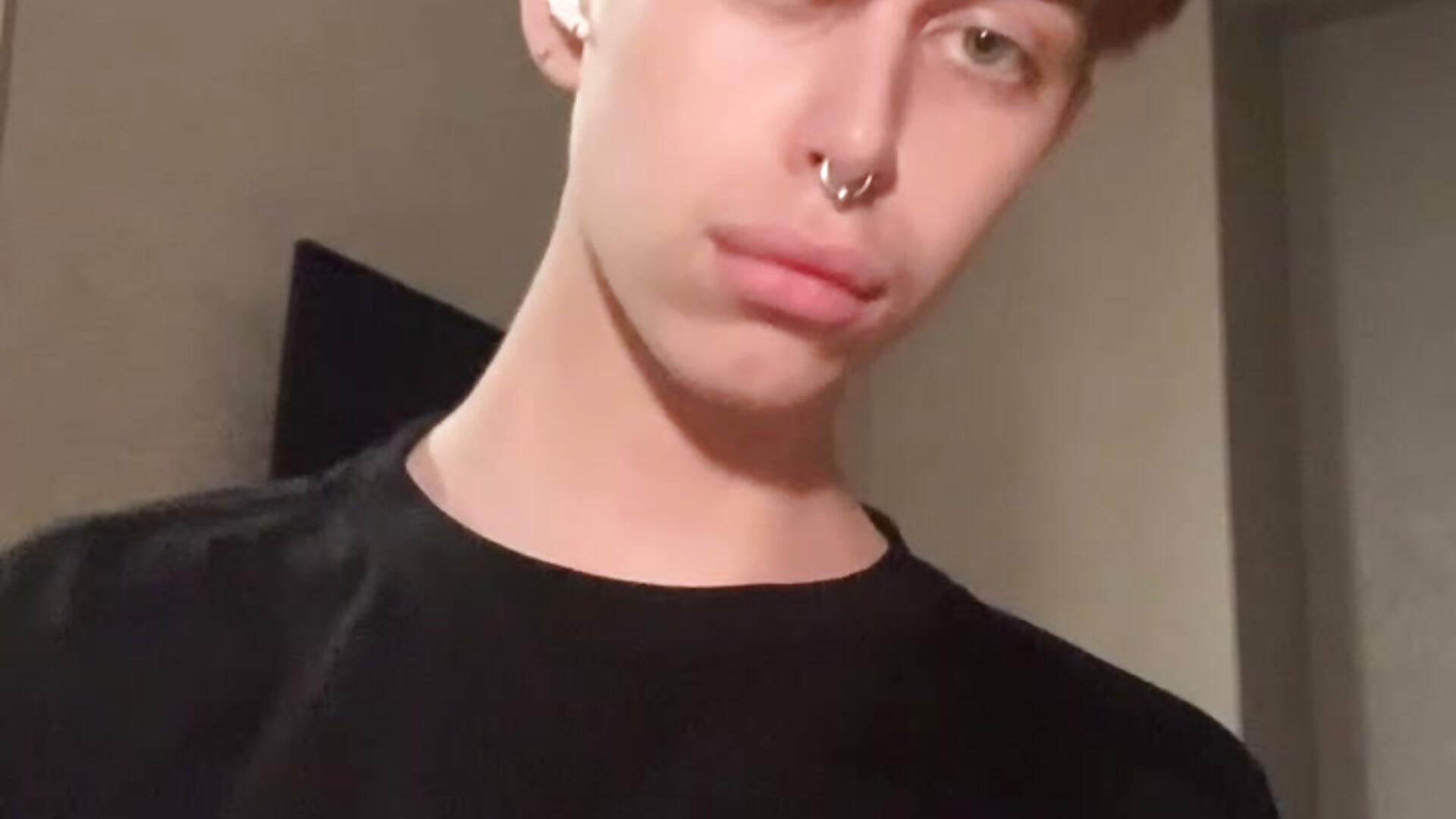 𝘥𝘰 𝘶 𝘭𝘪𝘬𝘦 𝘮𝘦?