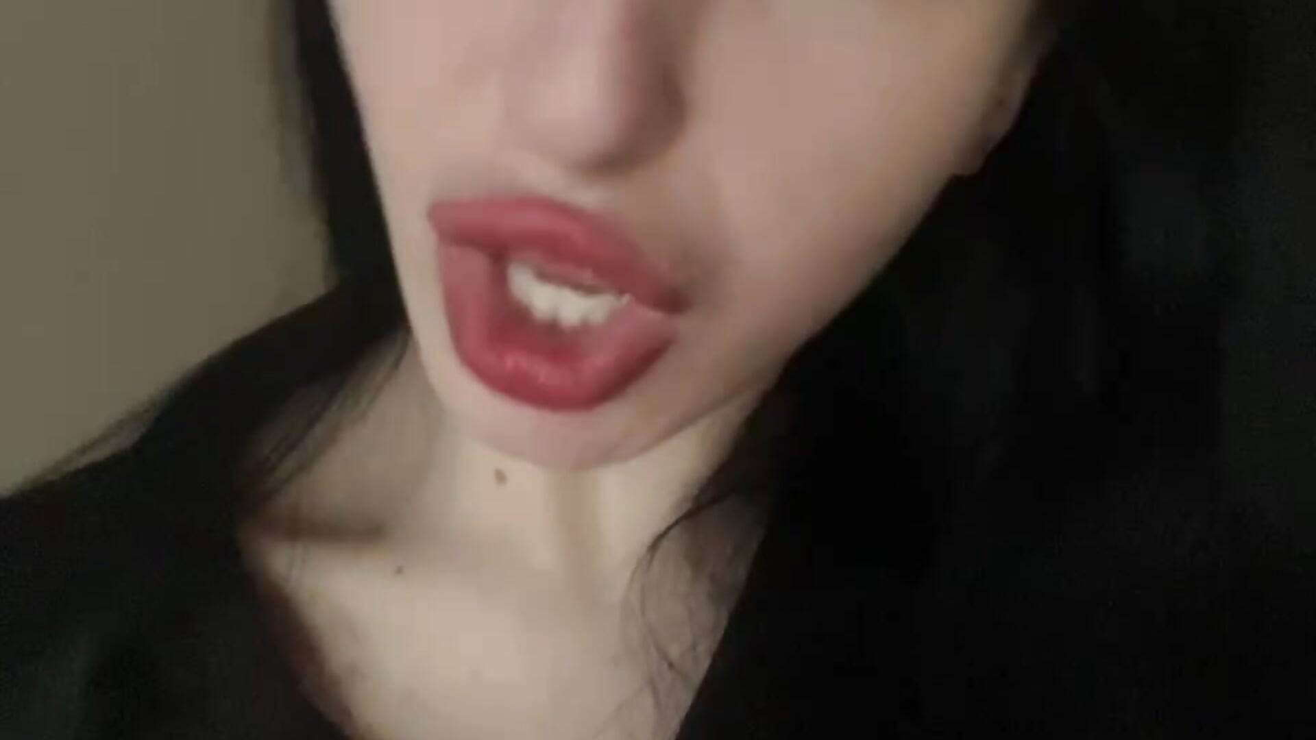 would you like to play with me?:) – video af CanarySol cam-model