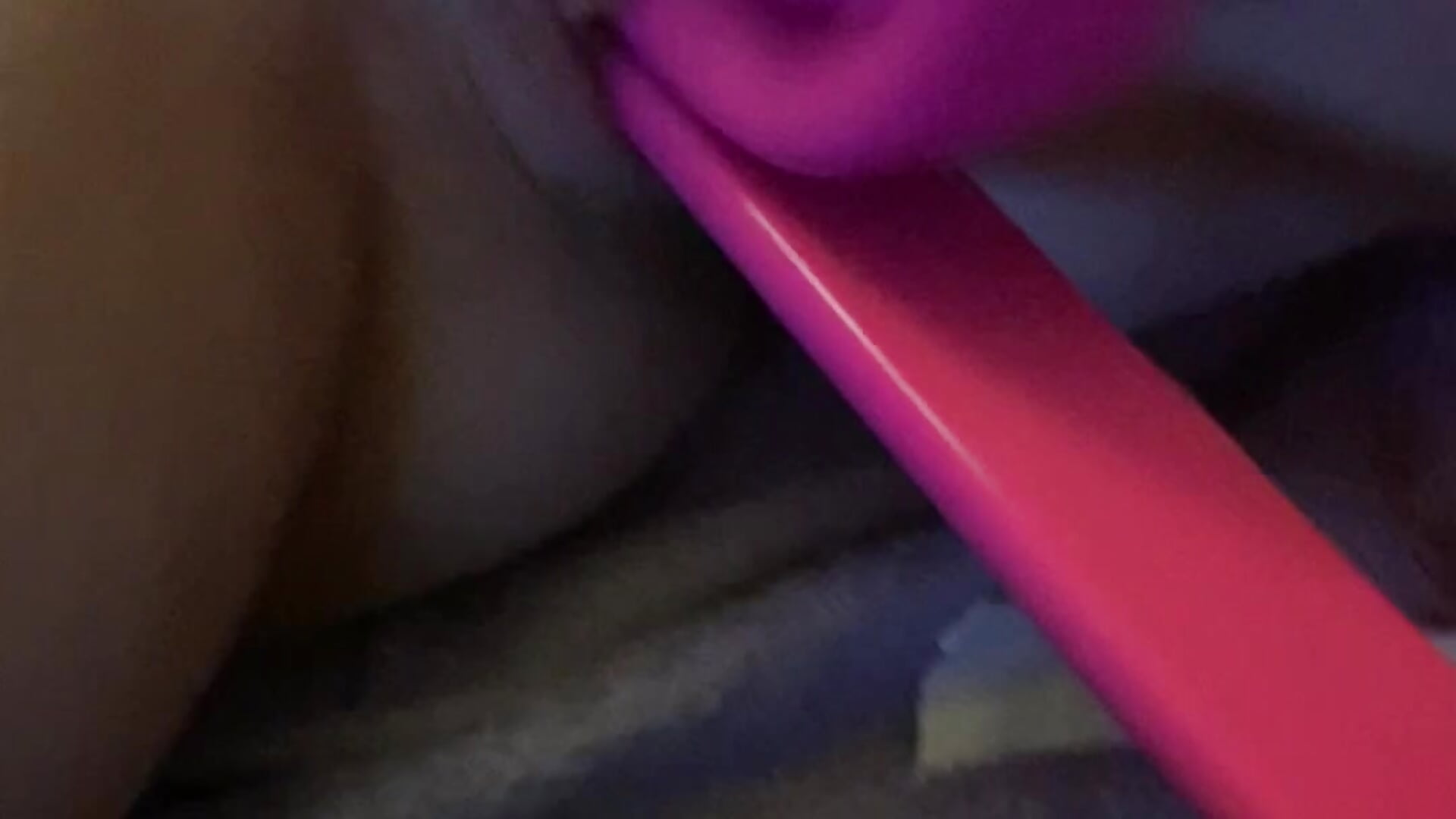 Using the snail🐌 dildo