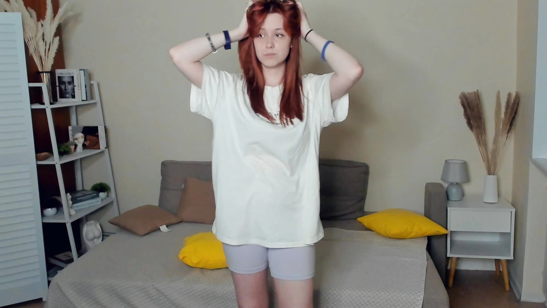 my dance - video by DeloraHakimi cam model