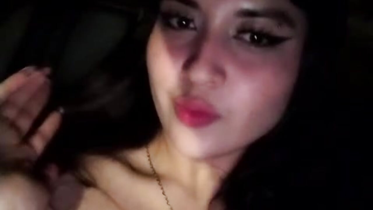 kissses 😘😘 - video od modelky/modela Lubnna