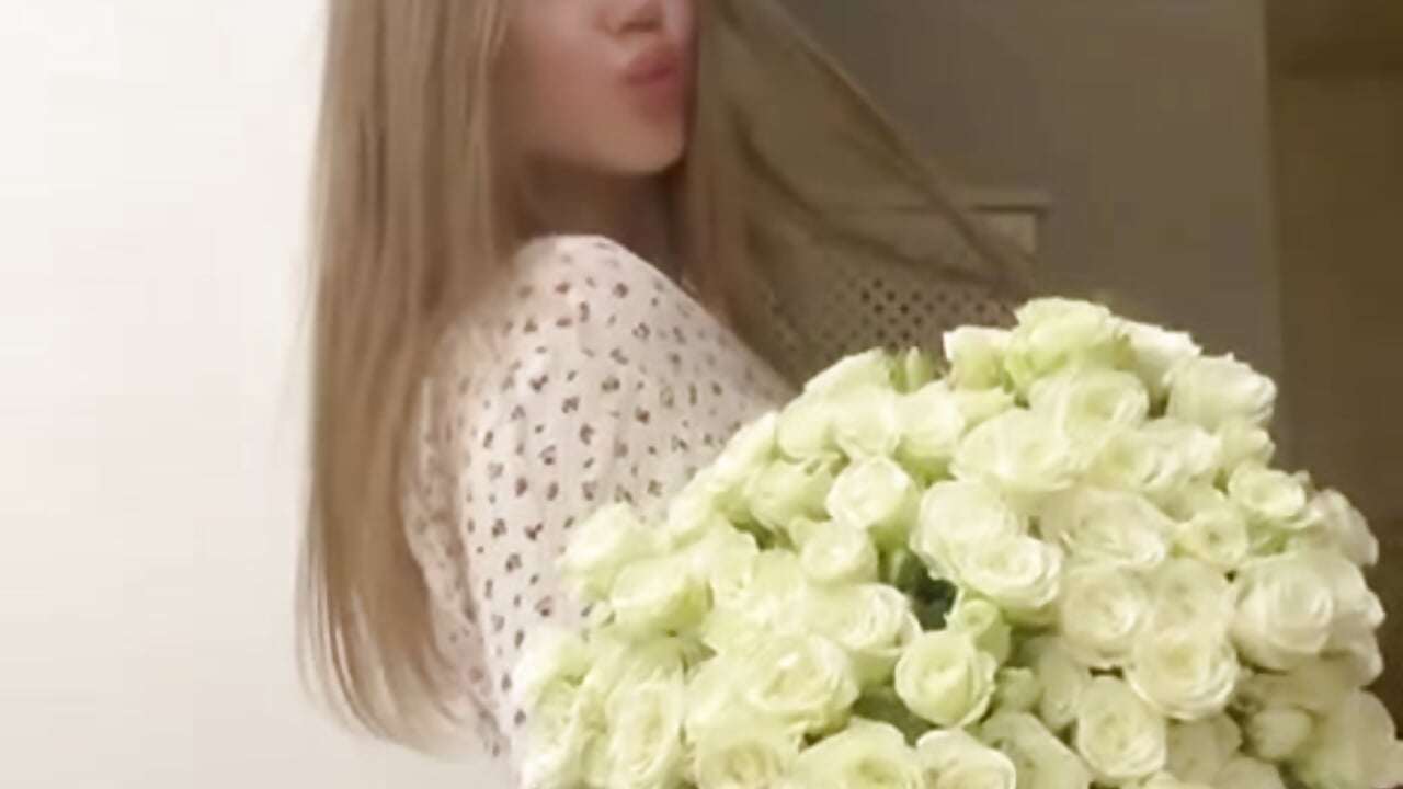 flowers <3 - video by How_youIike cam model