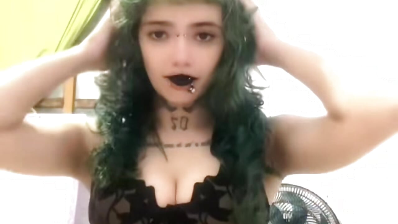 v1c044g50000d873m5vog65nid3k9tjg