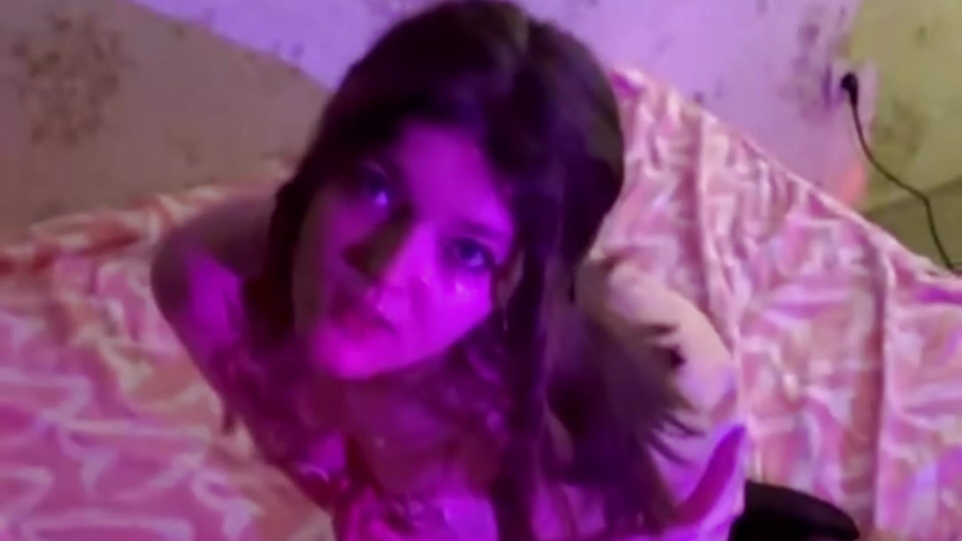 Its me - video by Annpopsy cam model