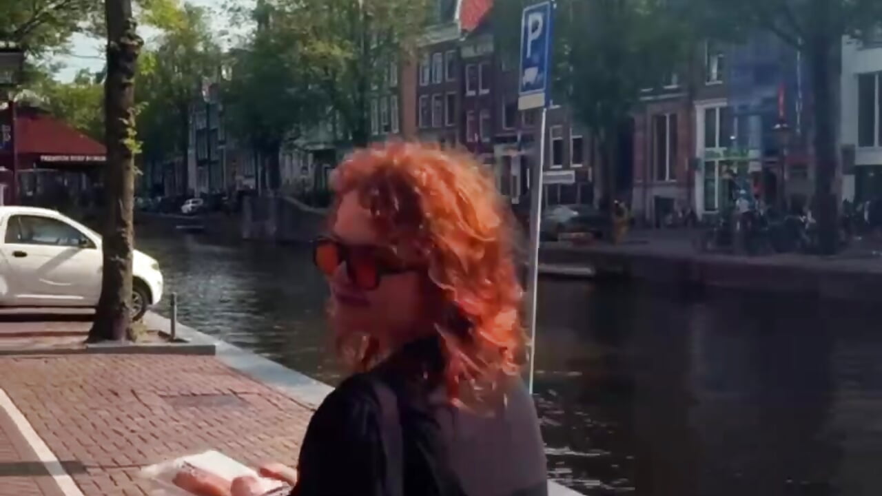 S T R E E T S – video od webkamerové modelky altpersonaa