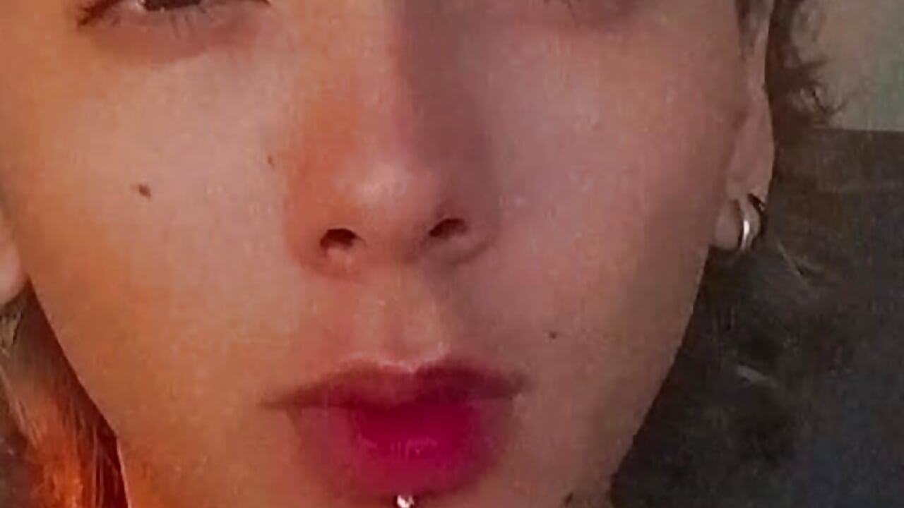 a smile for you - video by Lucif3r_6 cam model