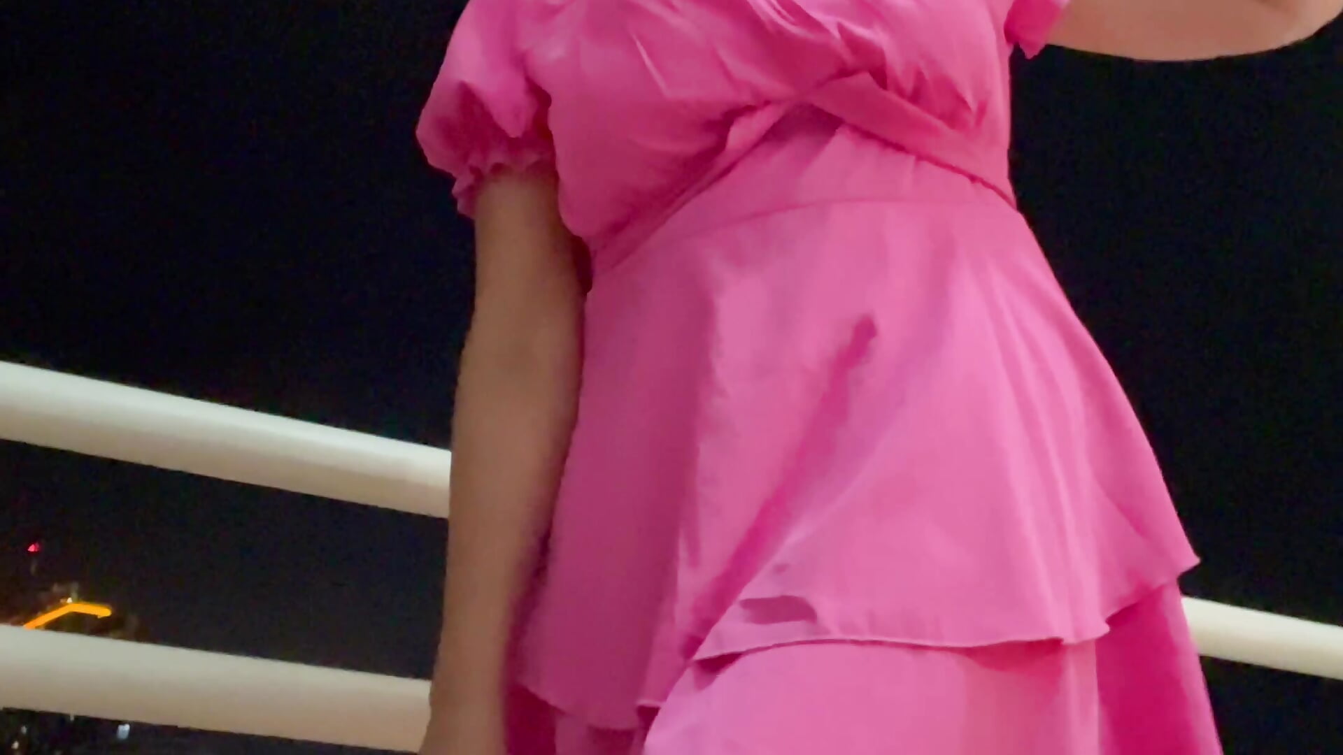 Listen close to everybody’s heart and hear that sound - vídeo de bettybutter_ modelo de câmara