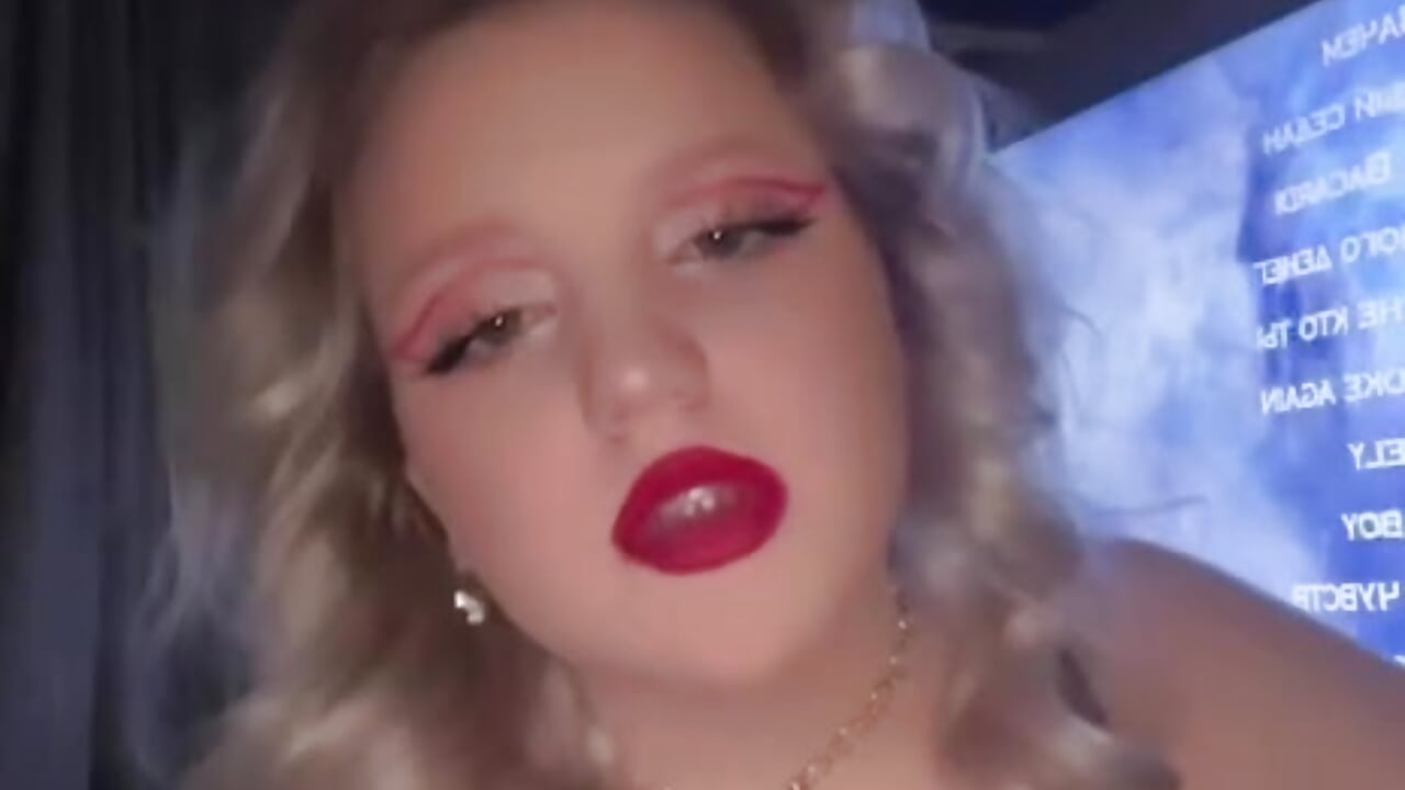 waiting for you) - vídeo de Stacy_Allenn modelo de câmara