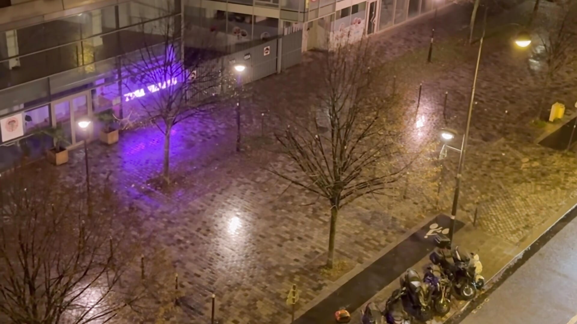 exhib sur un balcon à paris je me fais démonter - vidéo du modèle de showcams palomafarmer