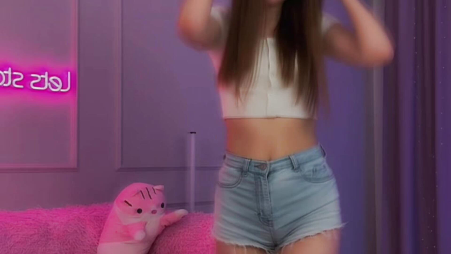 What is your main trump card? Do I need it!? - video by SofiaSarvains cam model