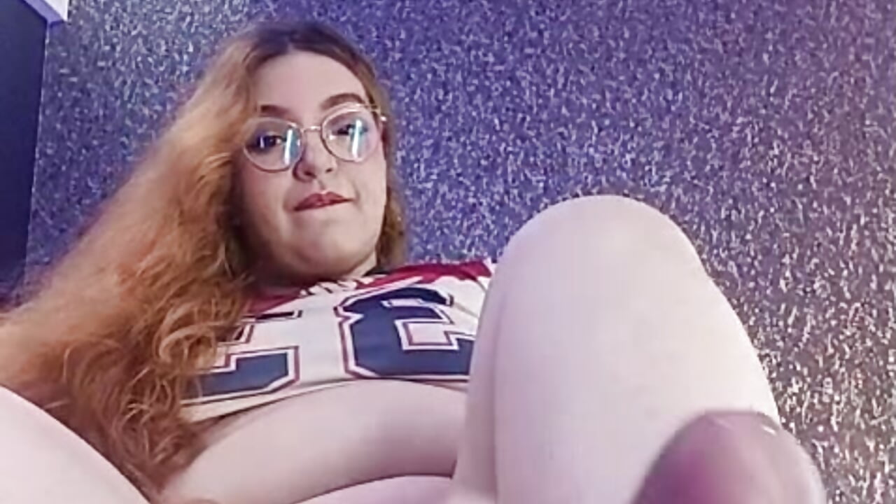 A sexy foot job with exposed tits