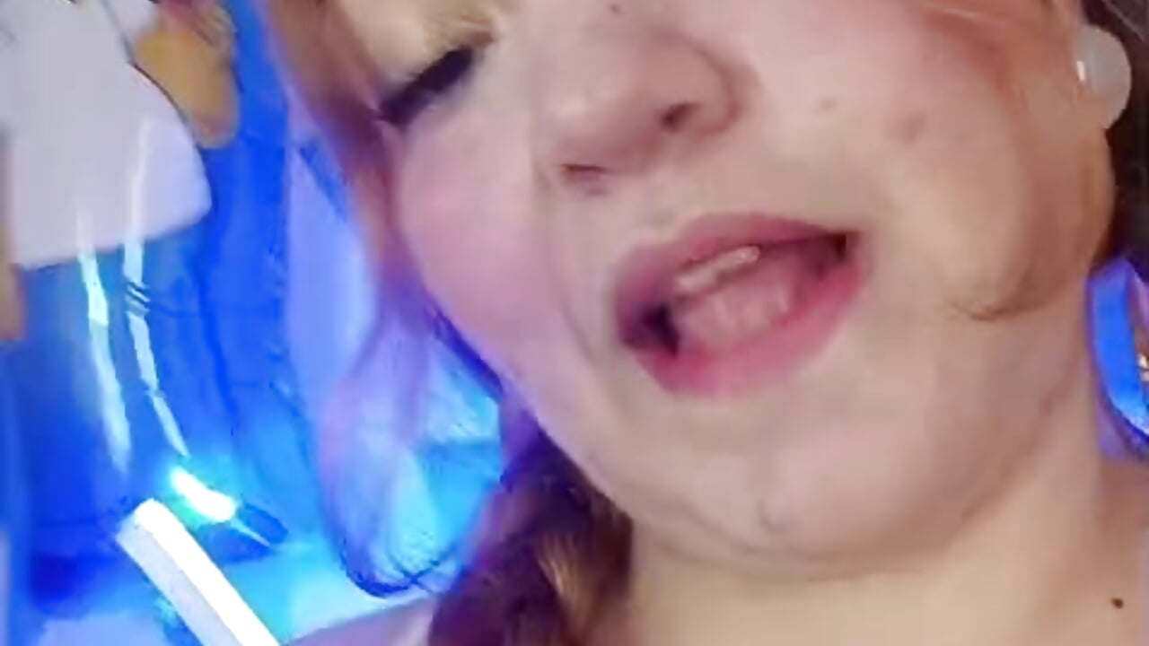 Come to celebrate Oktober fest with me - video av IrinnaShidou_ cam model