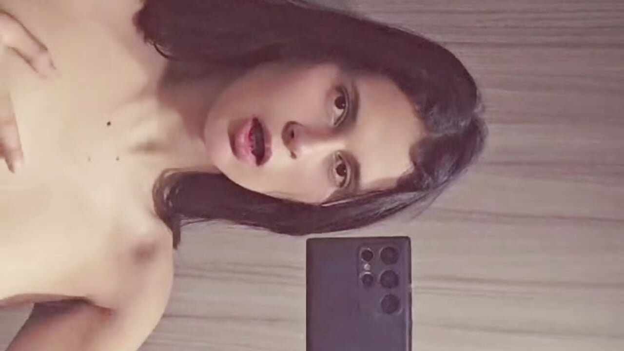 Naked in the Bathroom - فيديو من adysson_lee موديل الكام
