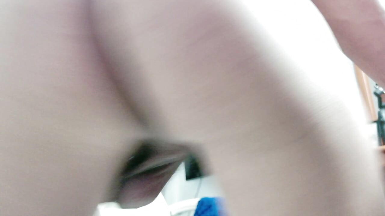 giant ass in motion and anus open so you can put your wet tongue in pov