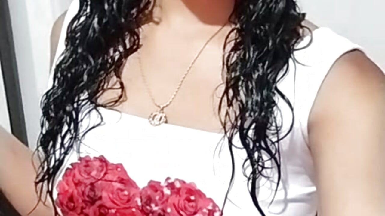 It's a great day to sing - video by lianh_benett_ cam model