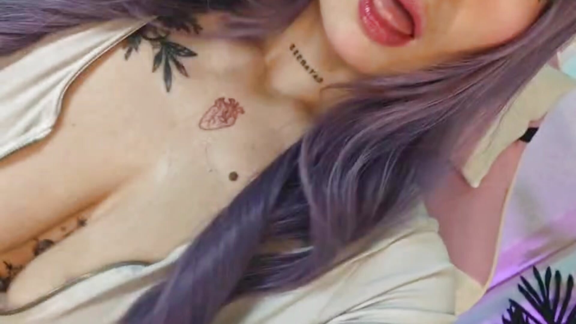 😋🤤🤤 - video by Amara_lunee cam model