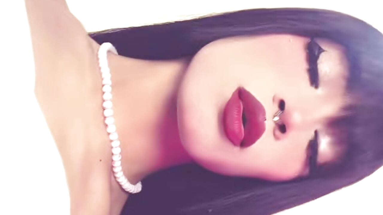 💜 – video modela na kameri Mav_Russo