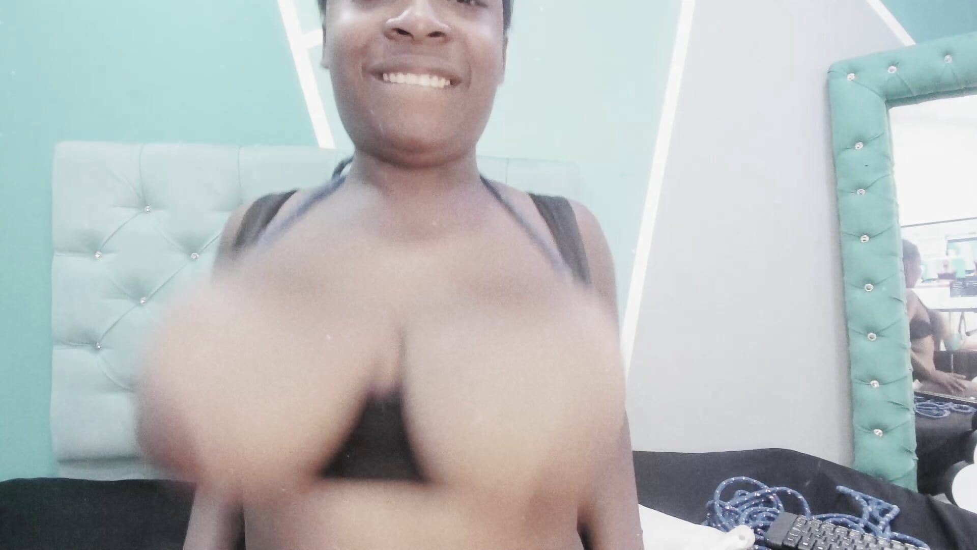 Big boobs – video od webkamerové modelky AnieAdams