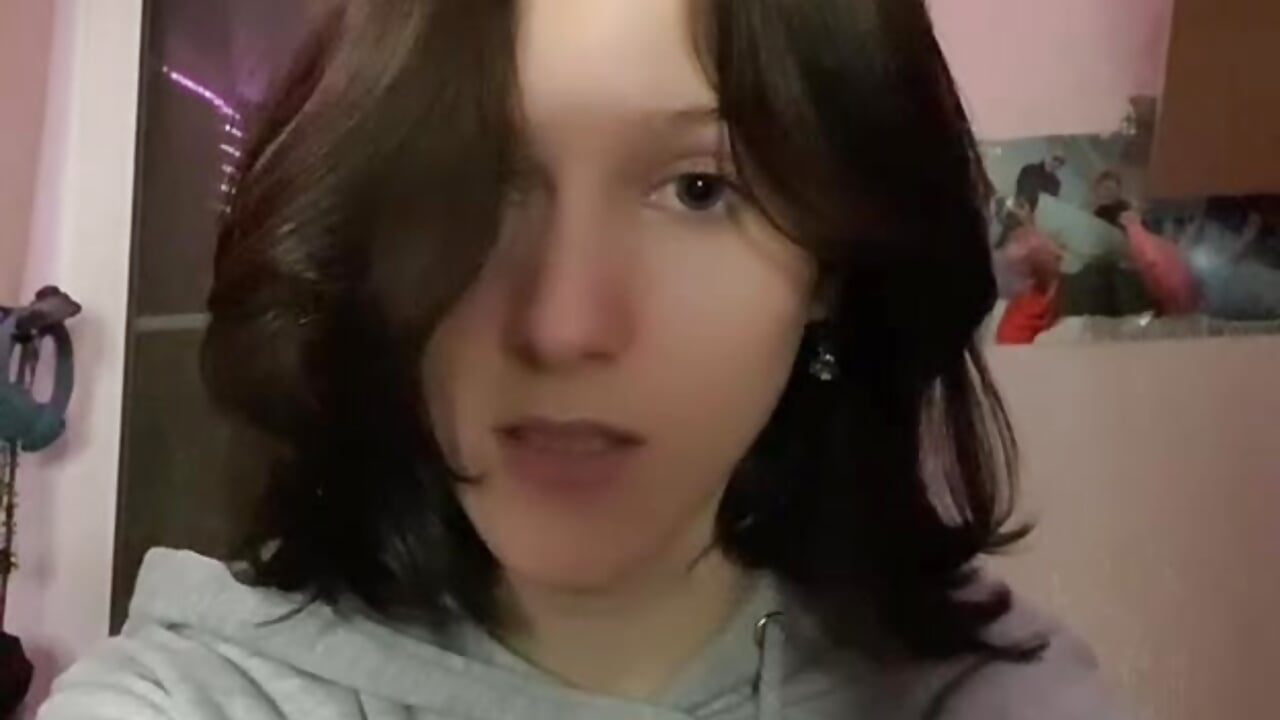 Me me me :3 - video by CortneyCagey cam model