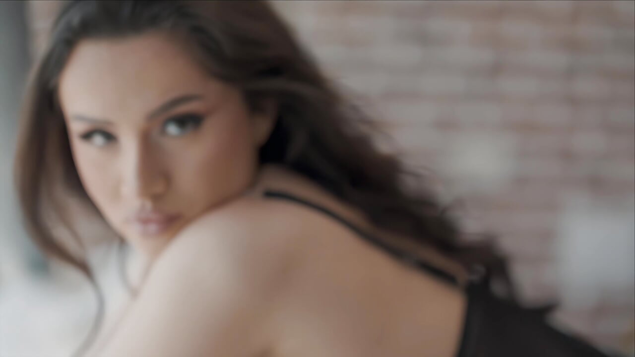 Velvet Seduction 🖤 - video by IsadoraReyes cam model