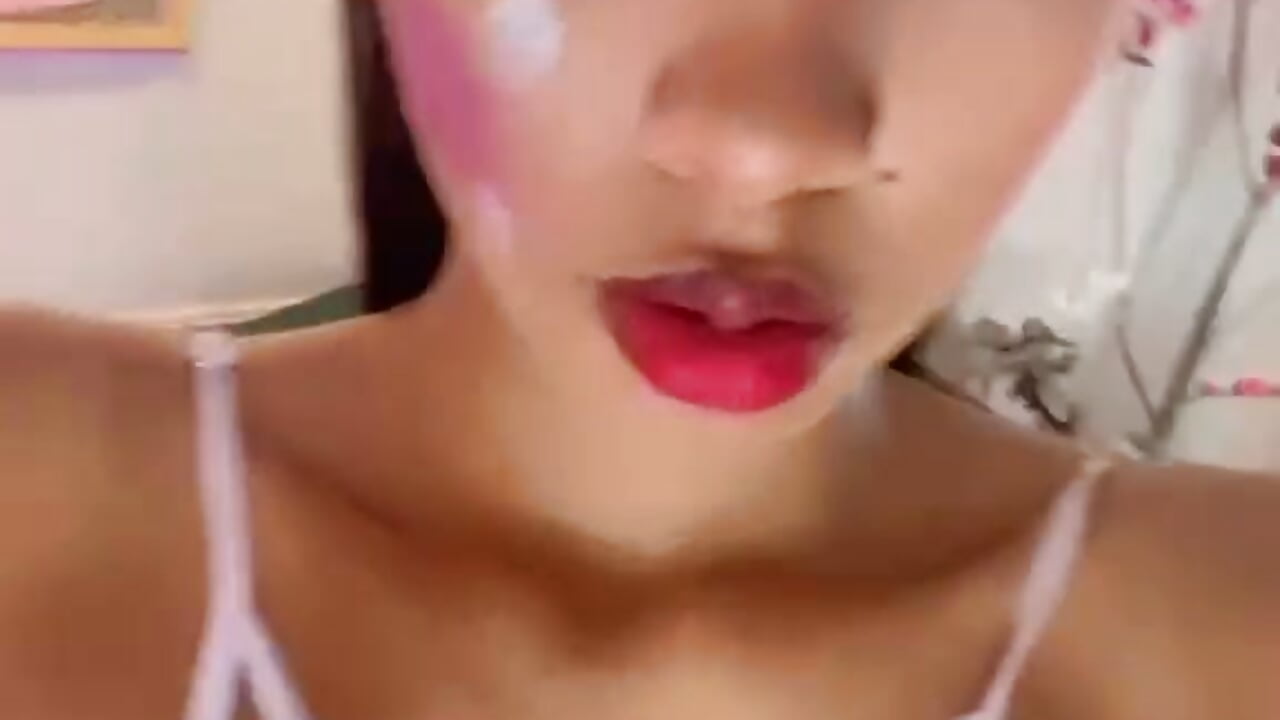 kiss me - video by ELLIEPARKER_CR cam model