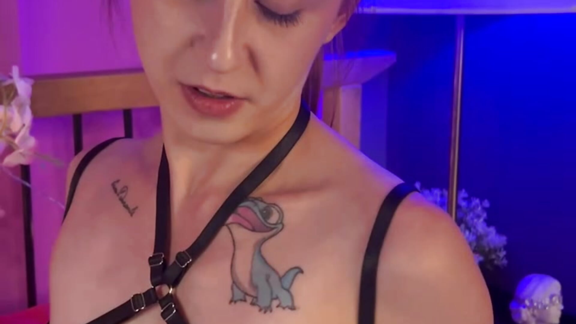 Carolina tattoo – video modela na kameri KatirinaBailley