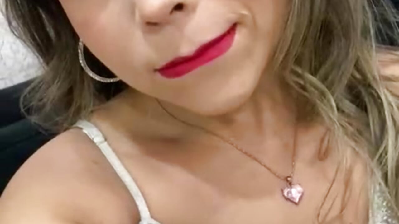 Something special is coming… 🤫💙 This cowgirl is just getting started. Stay tuned! 🤠✨ - Gaby_Weett kullanıcısının videosu