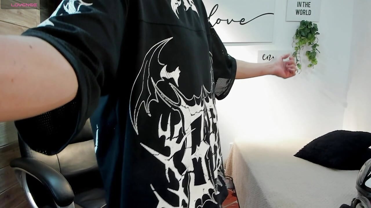 Vídeo  9094 de modelo de vídeos coby_cum – em alta
