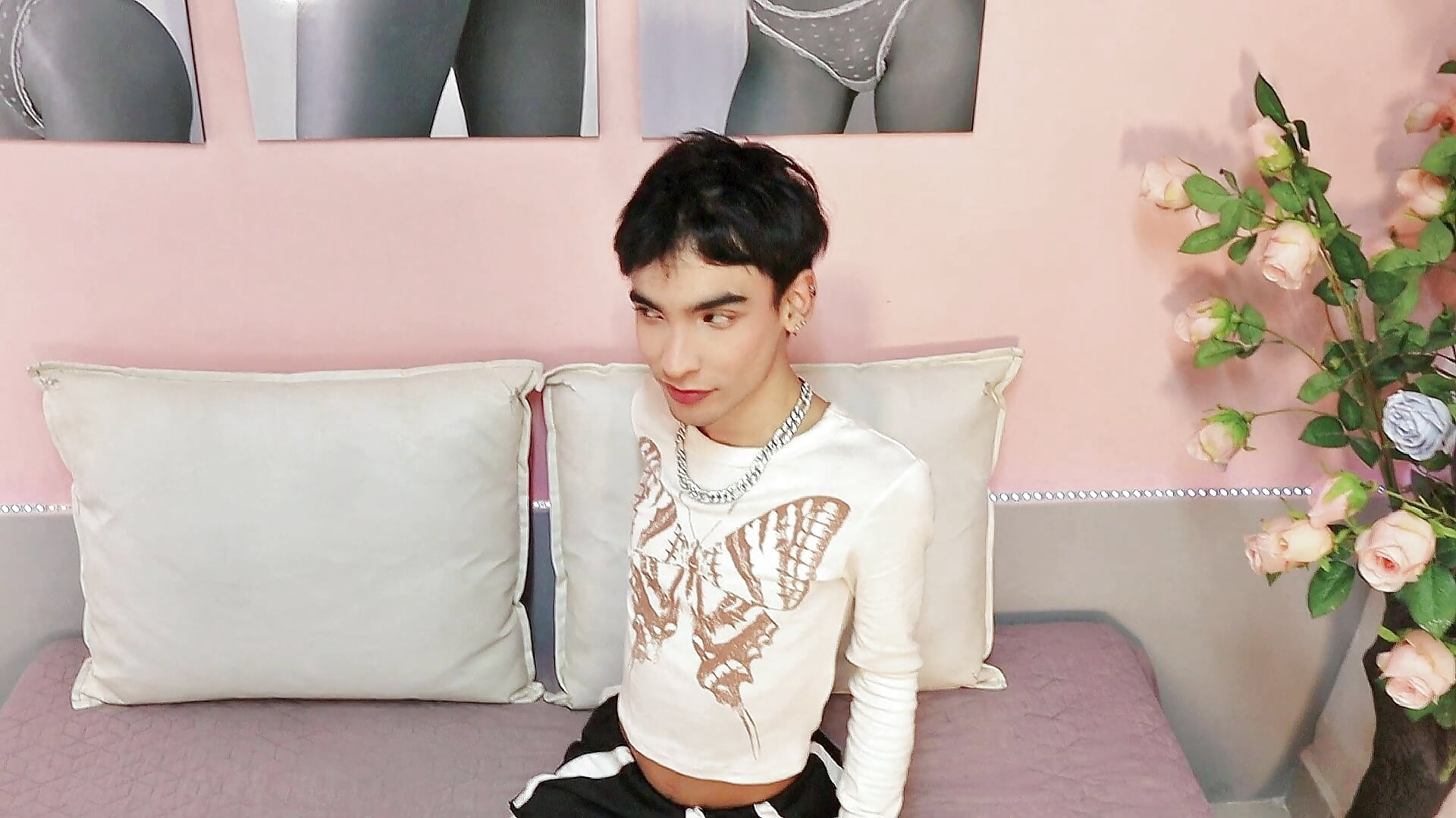 Just a shy boy waiting for you to look 🥺 – video modela na kameri Andy_vergara1