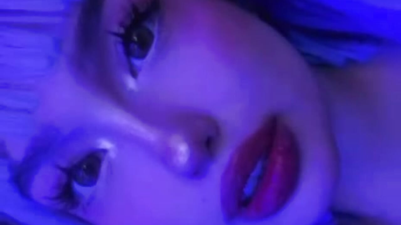 Perhaps a little temptation today 🤍 — filmik Mk_ultraa, modela(-lki) na kamerkach