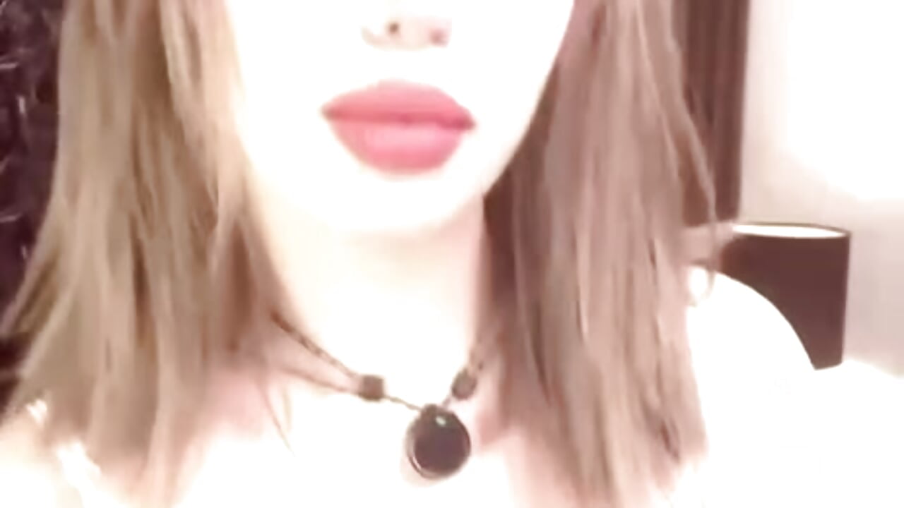 You Walk In and Suddenly Everything Changes — filmik Mk_ultraa, modela(-lki) na kamerkach