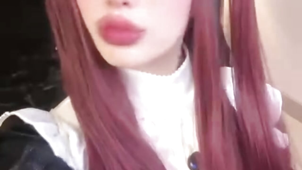 this girl is very unique here — filmik Mk_ultraa, modela(-lki) na kamerkach