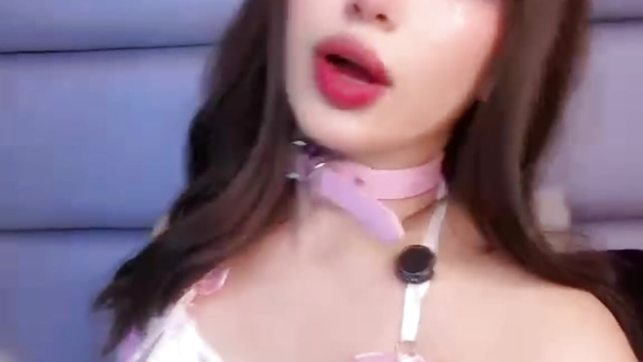 🤠🐮🍒 — filmik Mk_ultraa, modela(-lki) na kamerkach