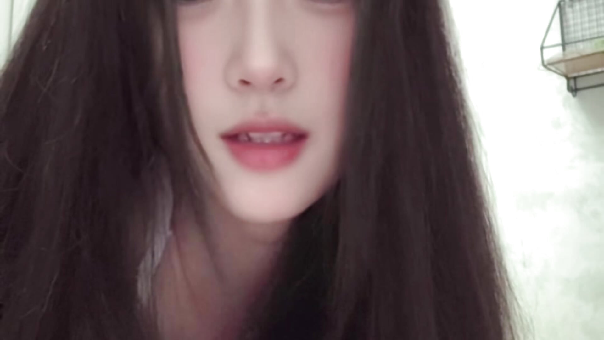 “且让自己欢喜无需讨好世界” - فيديو من Tili_Lucky موديل الكام