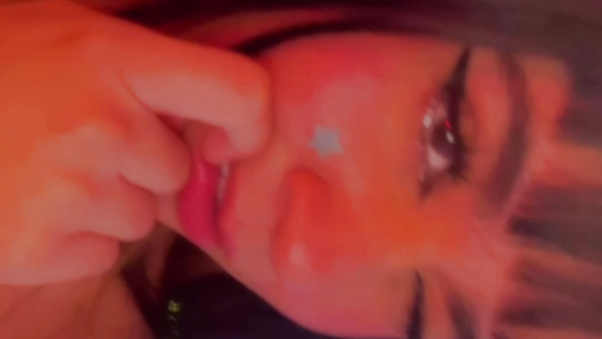 🤓 - clip cu Bell_Mariny model videochat