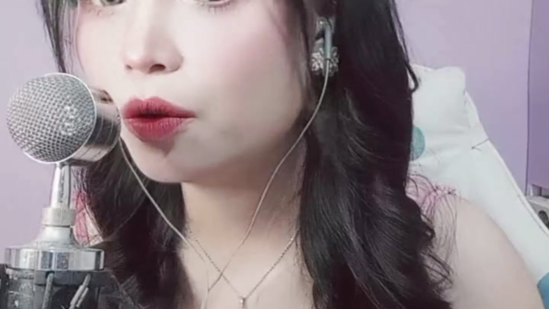 Check out my lip sync - video by FerminaBoutwell cam model