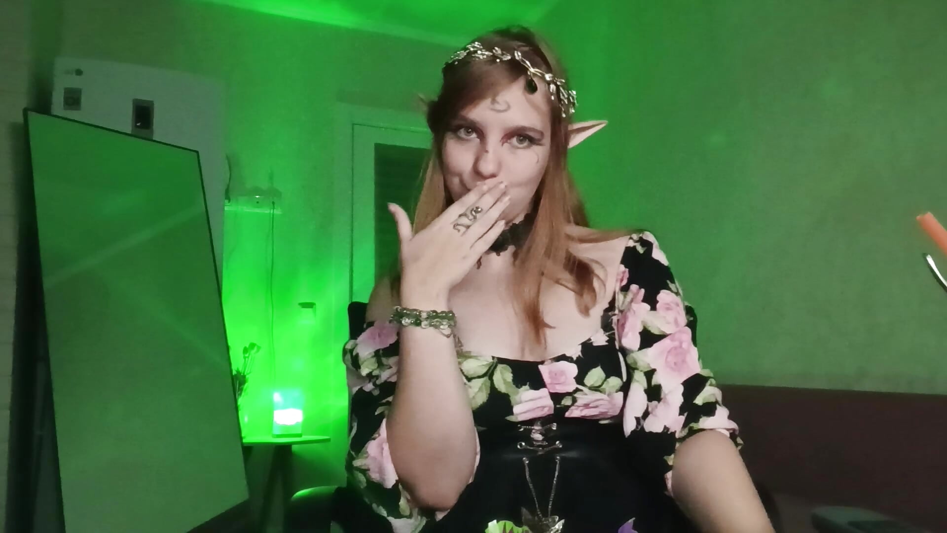 I'm waiting on my stream – video modela na kameri Luna404