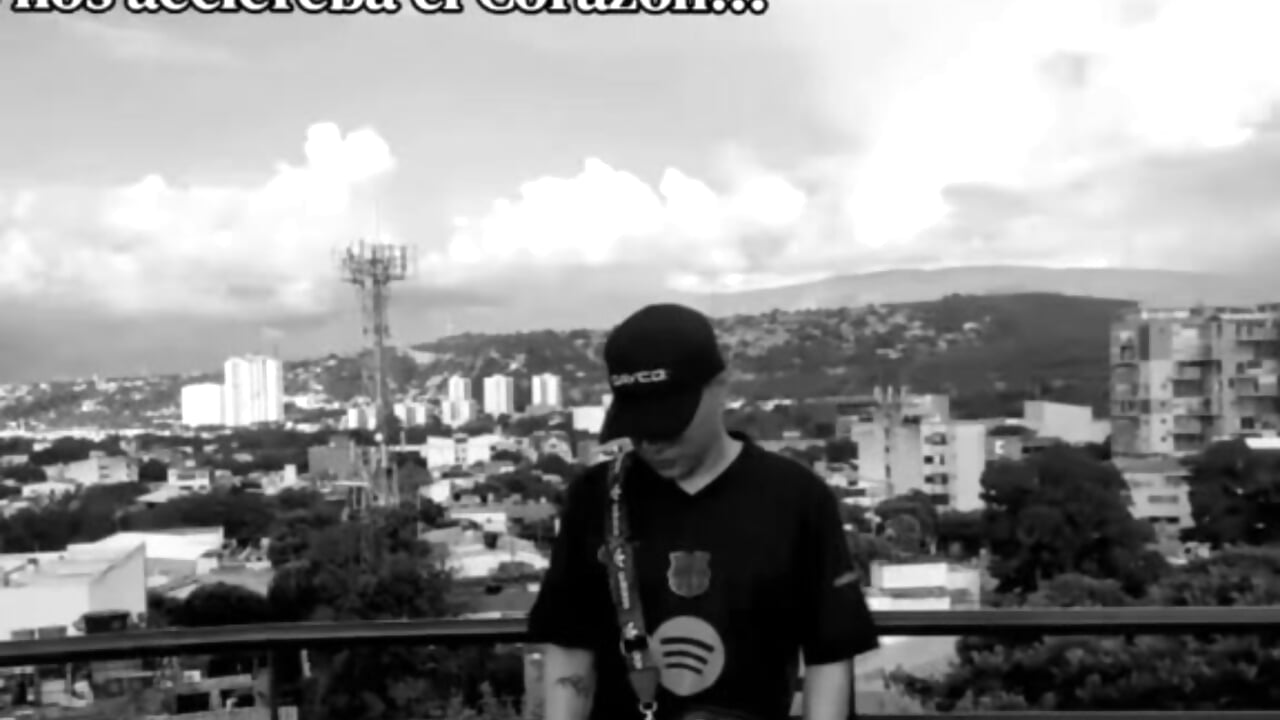 Somos Amigos pero la Mirada atrapa – video af MichellCrem19