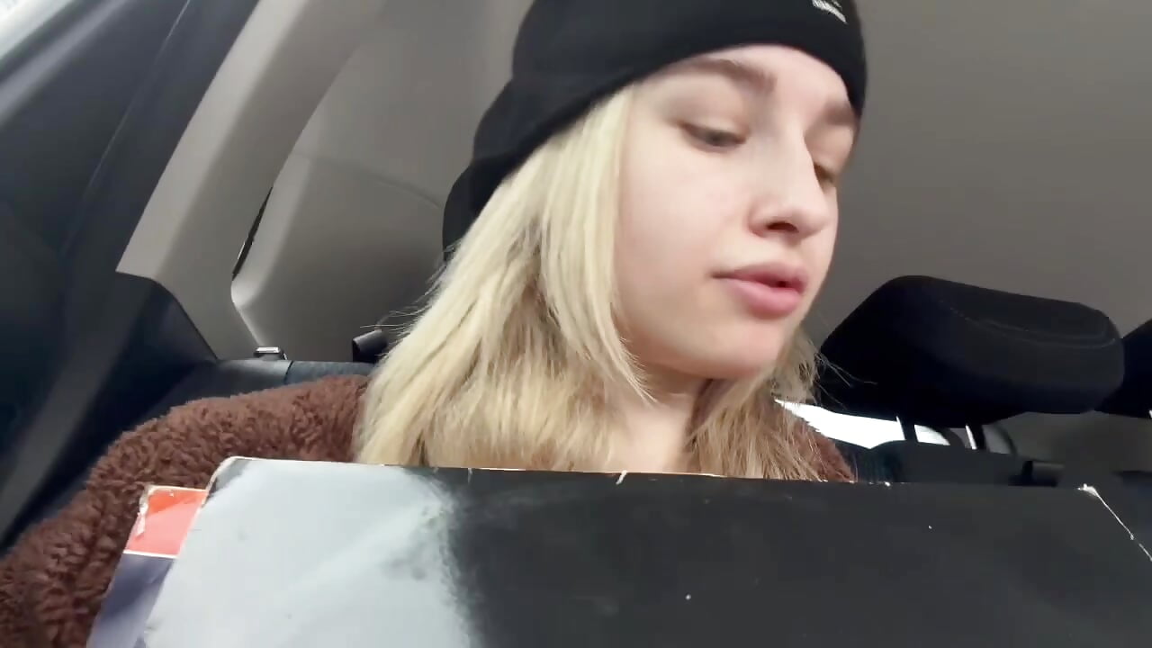 I'm driving in the car with my favorite records – video af sydneyhackk