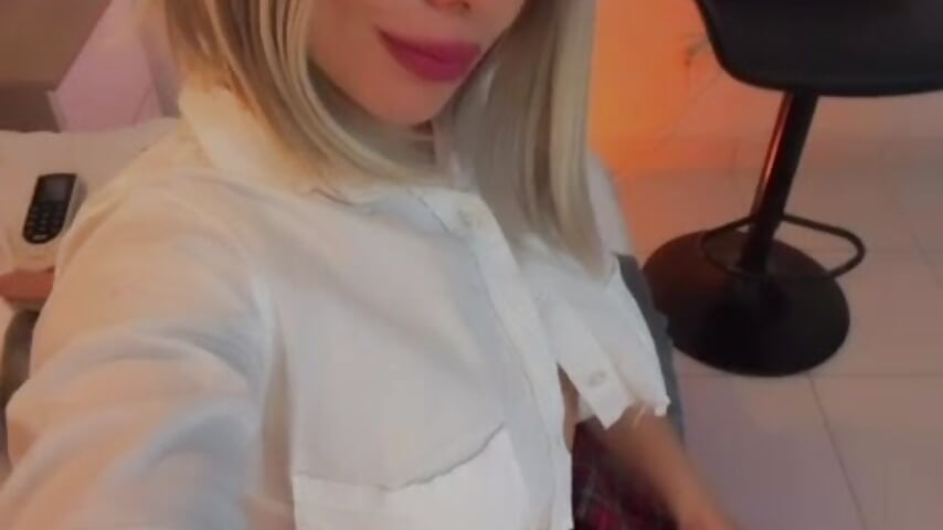 Sexy blonde!😏🤍 - Vídeo de CandiceSpencer, modelo de vídeos