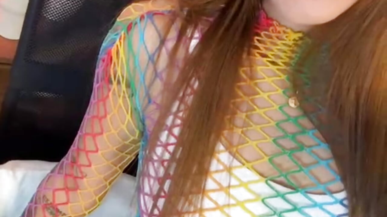 color and sensuality - video by MelanieOconor cam model