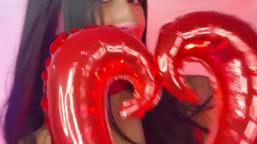 Hi 💗 – video od webkamerové modelky Nikirouse