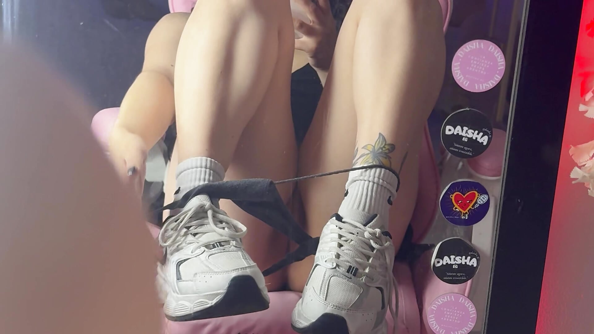 I want to feel your tongue — filmik aiko-o, modela(-lki) na kamerkach