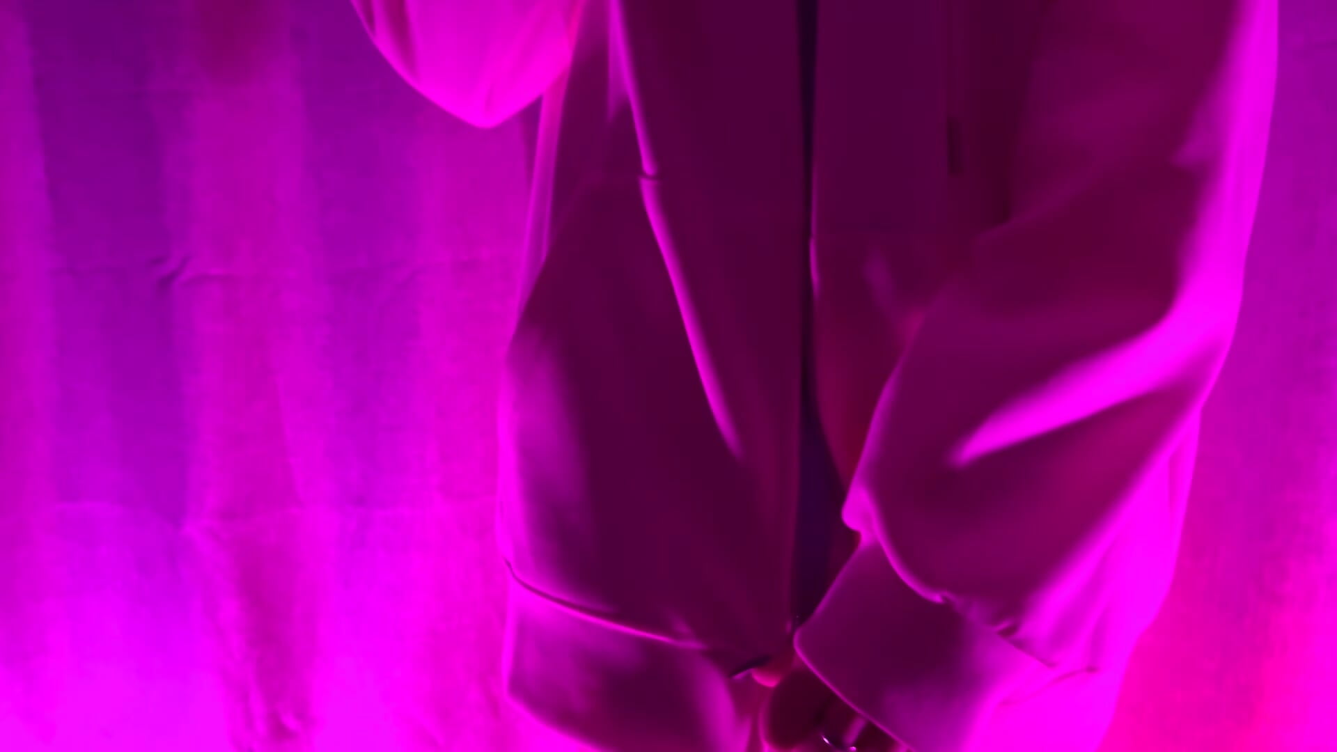 My first little striptease 🥰 - video by AliceJohansone cam model